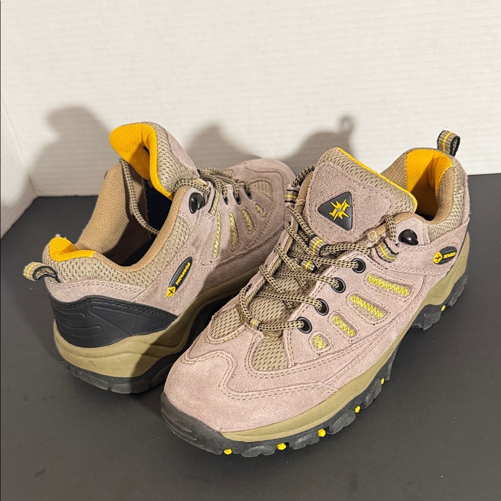 Nevados Hiking Shoes Men’s 8.5 Trail Outdoor Taupe Yellow Lightweight